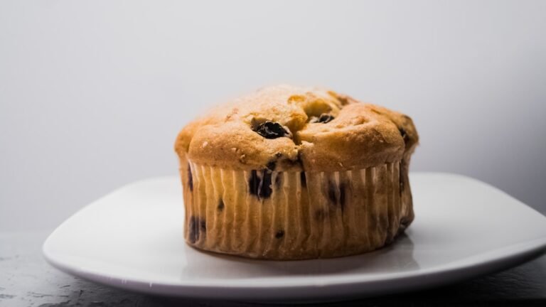 calories in blueberry muffin - Photo by Crystal Tubens on Unsplash
